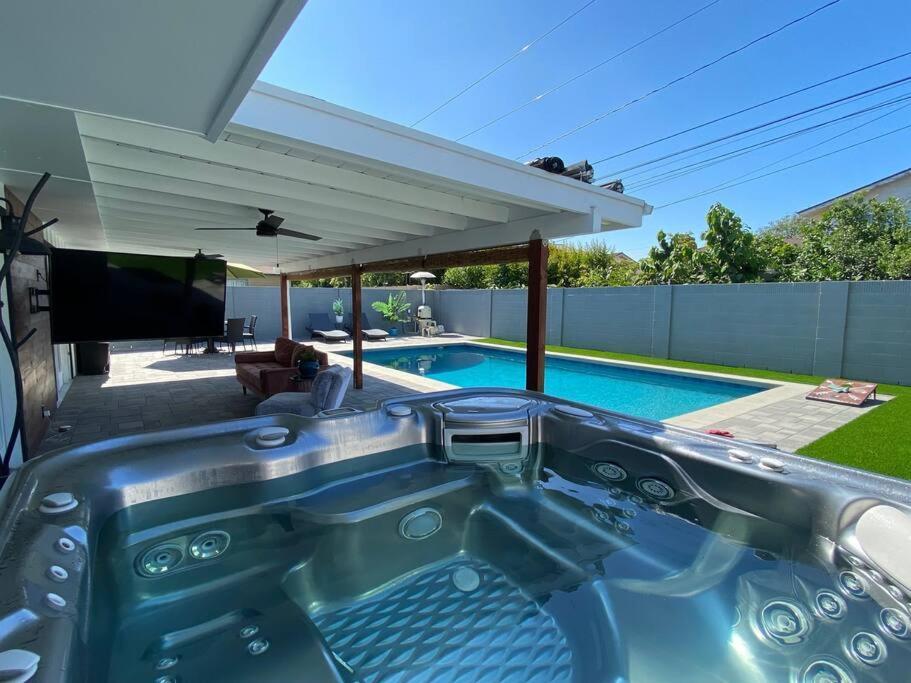 Huntington Beach, Ac, Pool, Hot Tub, Detached Office, Close To Beach, Outside Entertaining Area Exterior photo