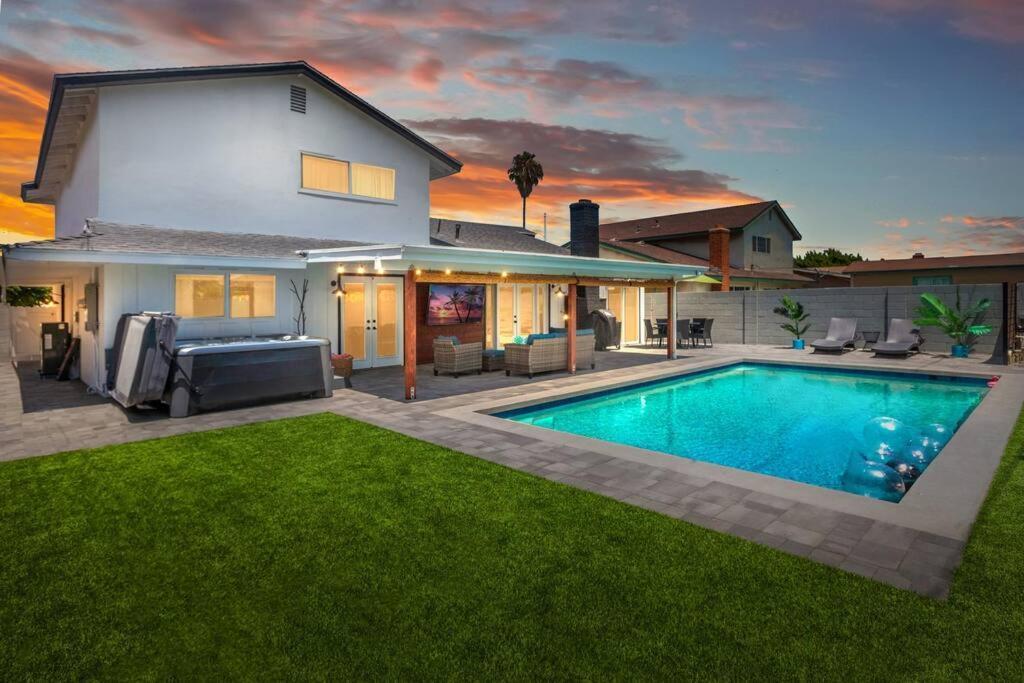 Huntington Beach, Ac, Pool, Hot Tub, Detached Office, Close To Beach, Outside Entertaining Area Exterior photo